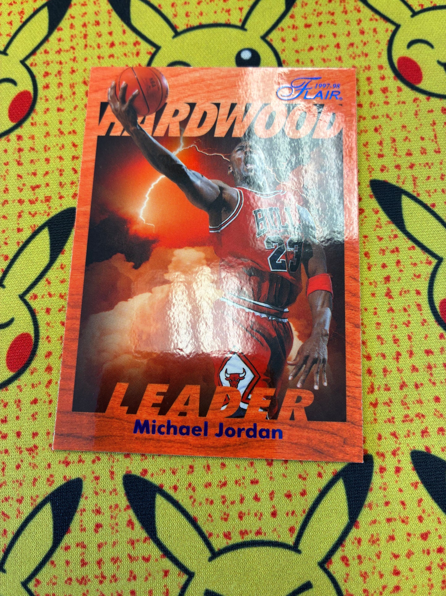 Michael Jordan #4 - 1997 Fleer Flair Hardwood Leaders Basketball NM