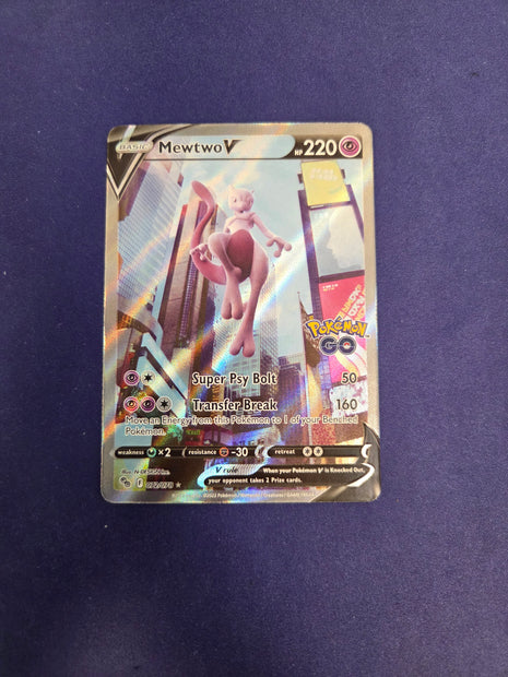Mewtwo V 72/78 - Go (PGO)