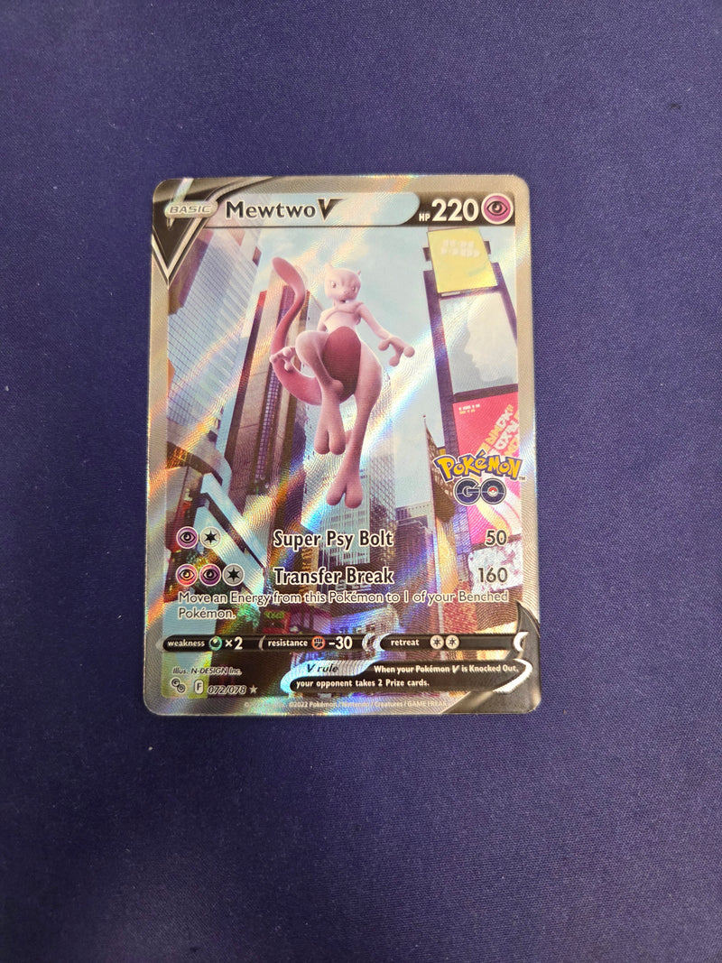 Mewtwo V 72/78 - Go (PGO)