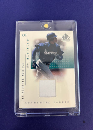 Ken Griffey Jr Authentic Fabric Game Edition 2001 Upper Deck