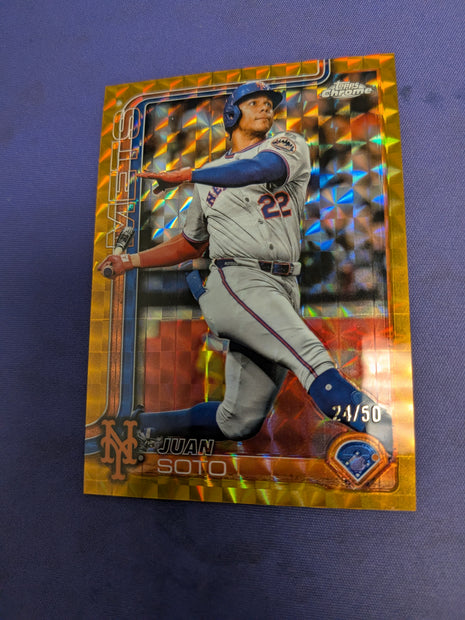 2025 Topps Chrome Juan Soto Gold Geometric Refractor #/50 Mets
